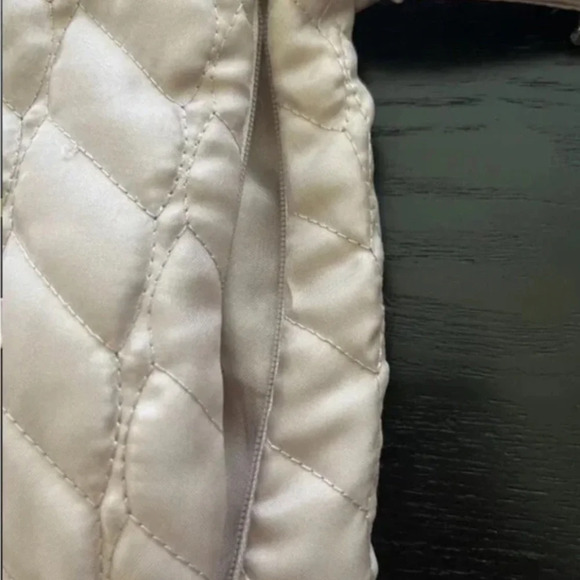 White House Black Market Quilted / Belted Vest - Size XXS - EUC - Picture 8 of 13